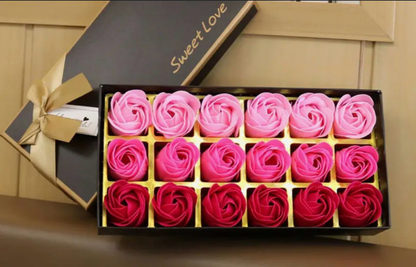 Coffret de 18 Savons Roses – Douceur & Senteur Florale